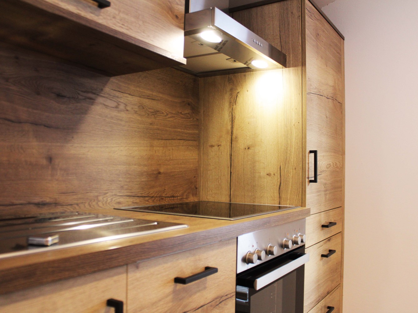 Geräumige, vollausgestattete Küche