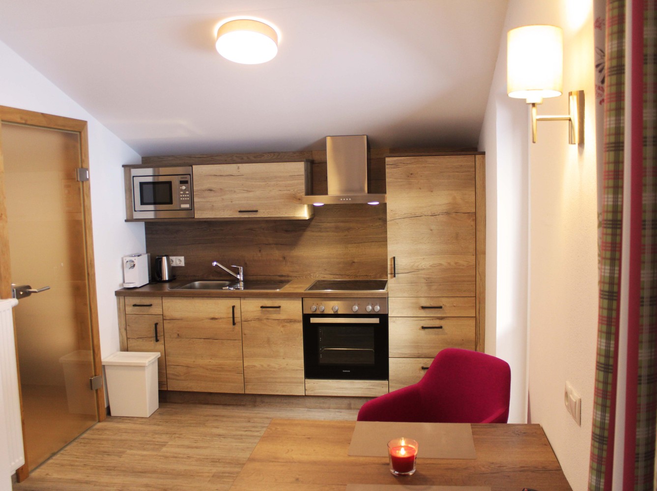 Moderne Küche im Appartement