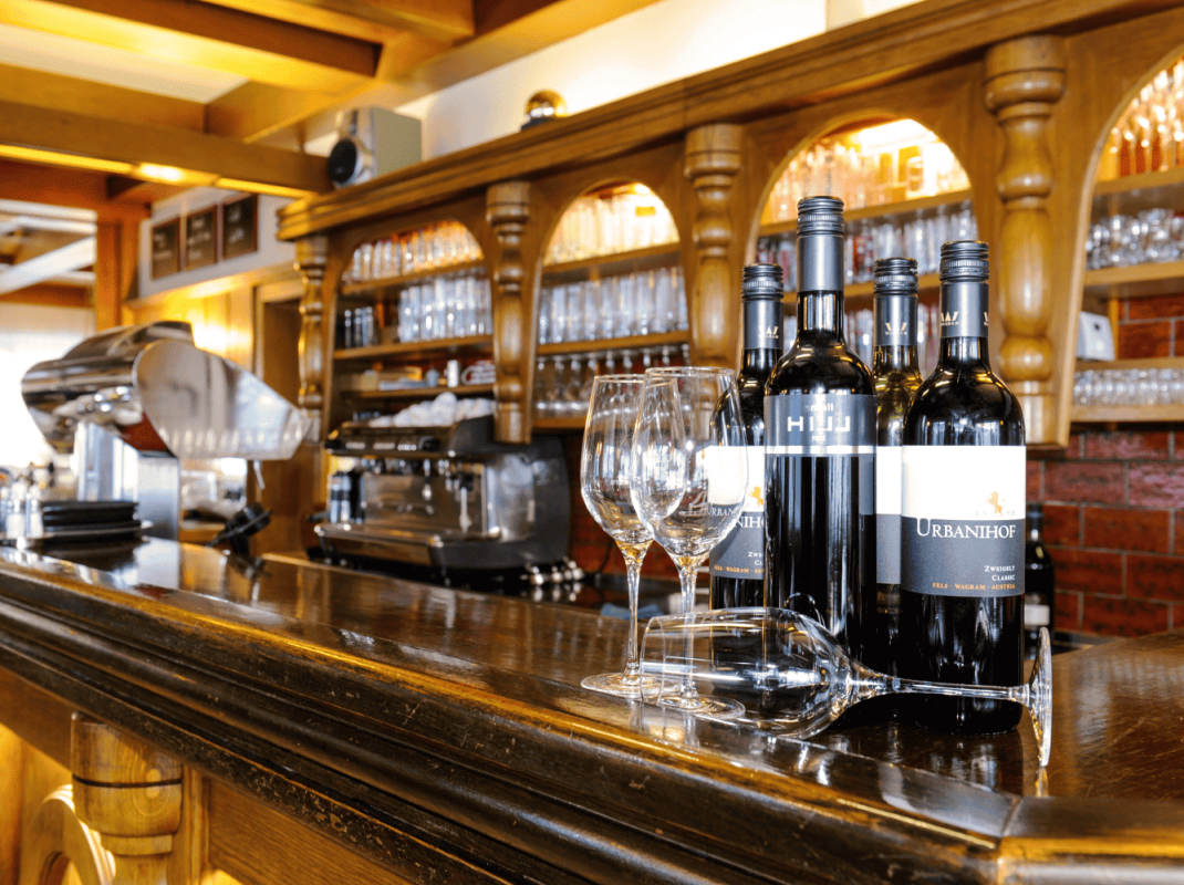 Restaurant mit gemütlicher Bar
